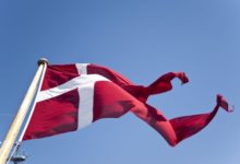 Photo of Hejs flaget i en danskproduceret flagstang